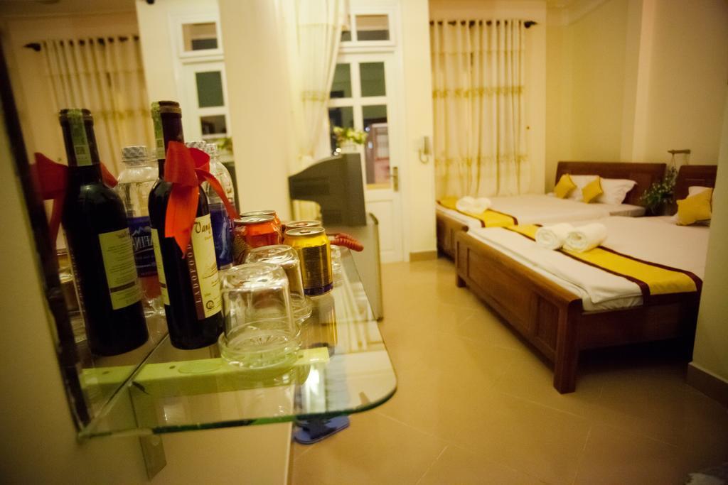 Happy Day 1 Hotel Da Lat Room photo